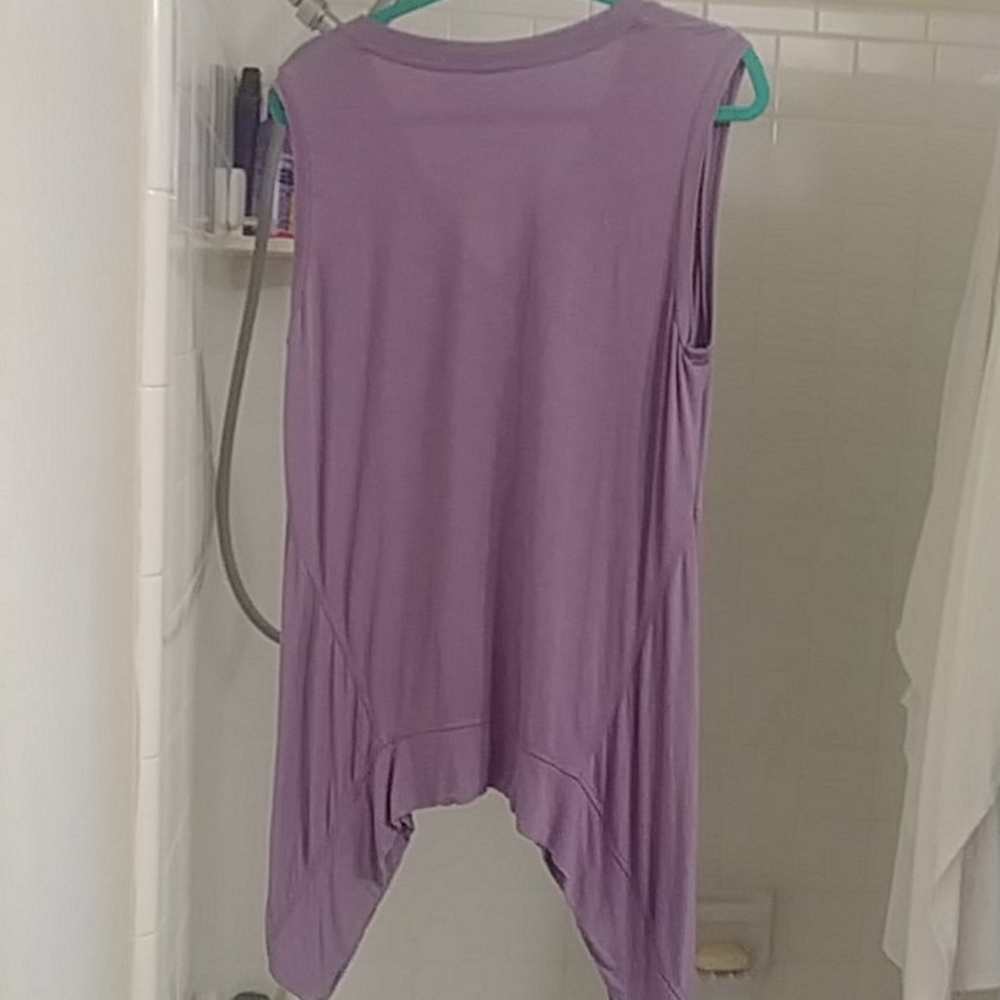 Top - Picture 2 of 2